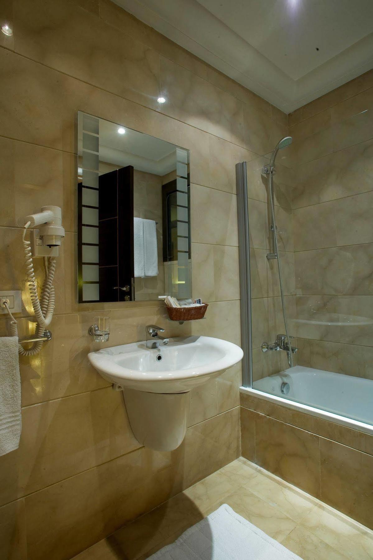 Lahoya Beirut Apartment Bagian luar foto