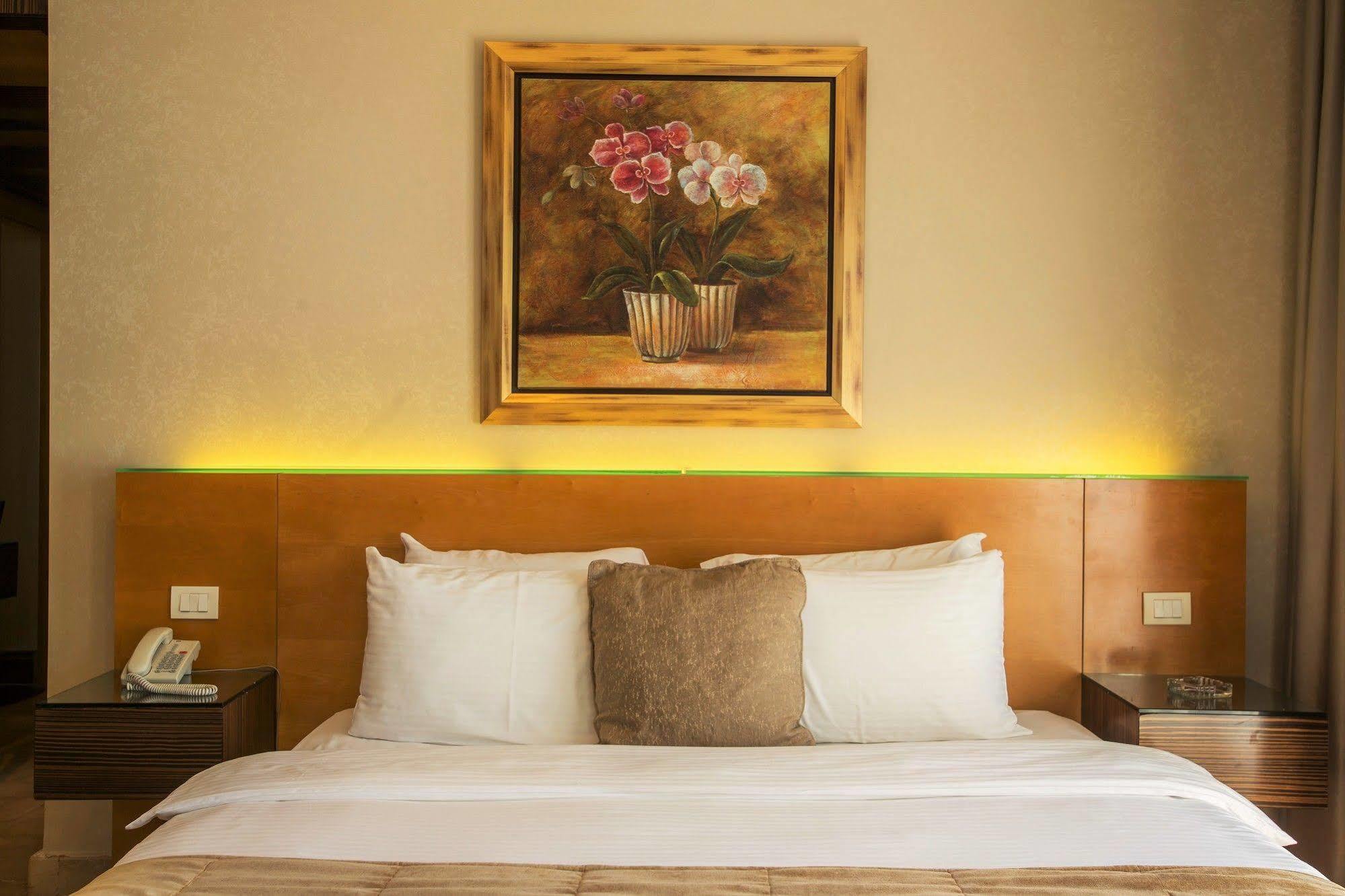 Lahoya Beirut Apartment Bagian luar foto
